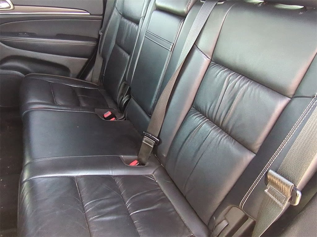 Thumbnail: 2015 Jeep Grand Cherokee - 12