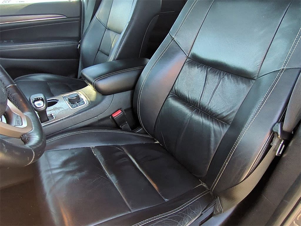 Thumbnail: 2015 Jeep Grand Cherokee - 10