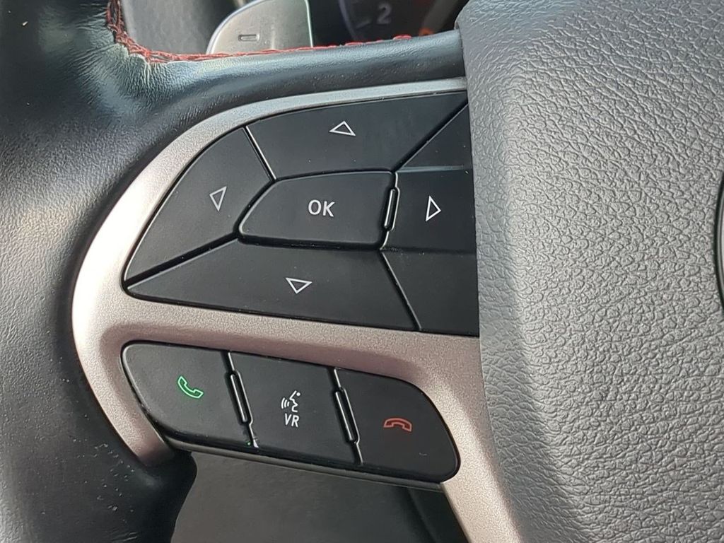 Thumbnail: 2020 Jeep Grand Cherokee - 26