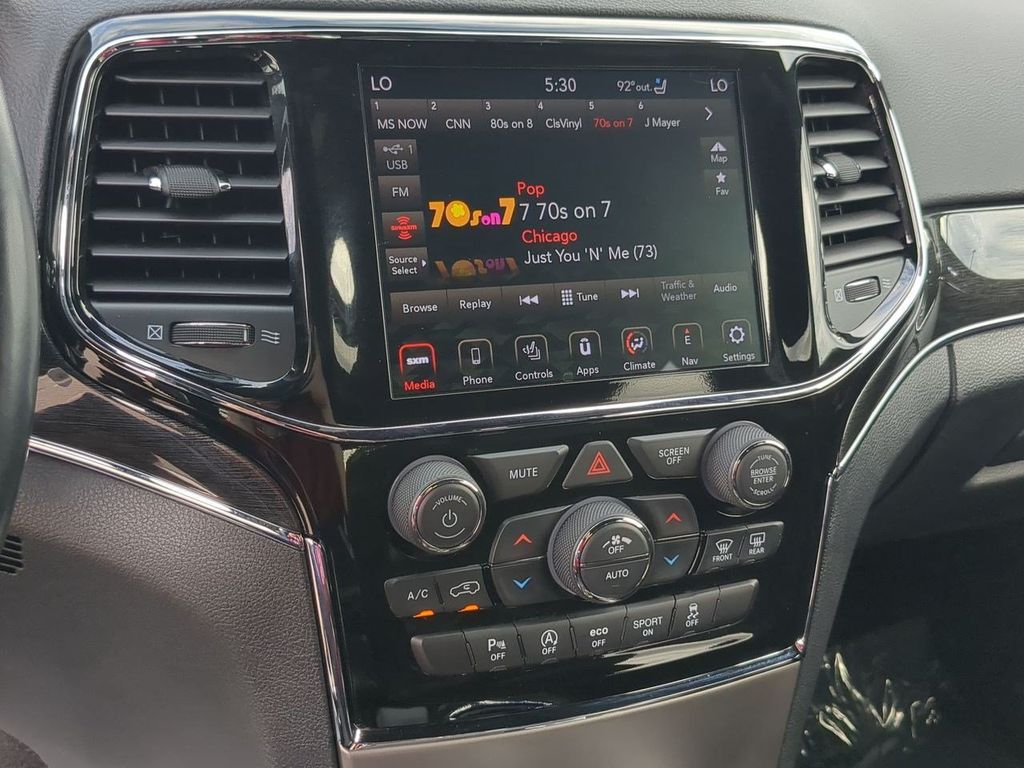 Thumbnail: 2020 Jeep Grand Cherokee - 14