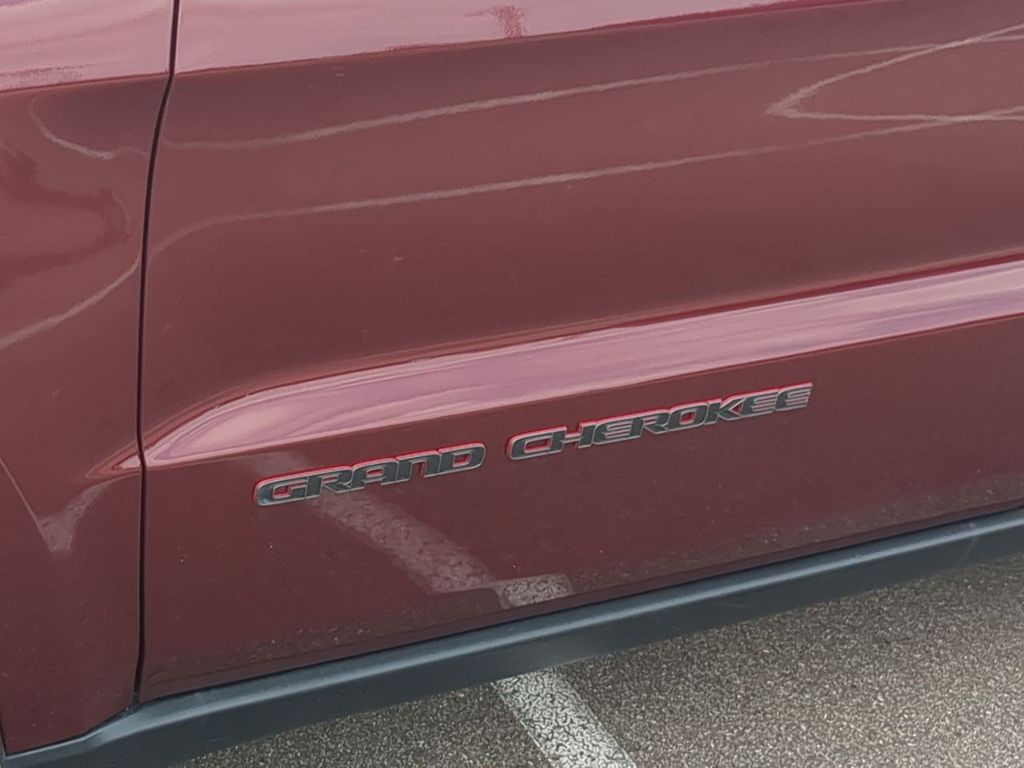 Thumbnail: 2020 Jeep Grand Cherokee - 22