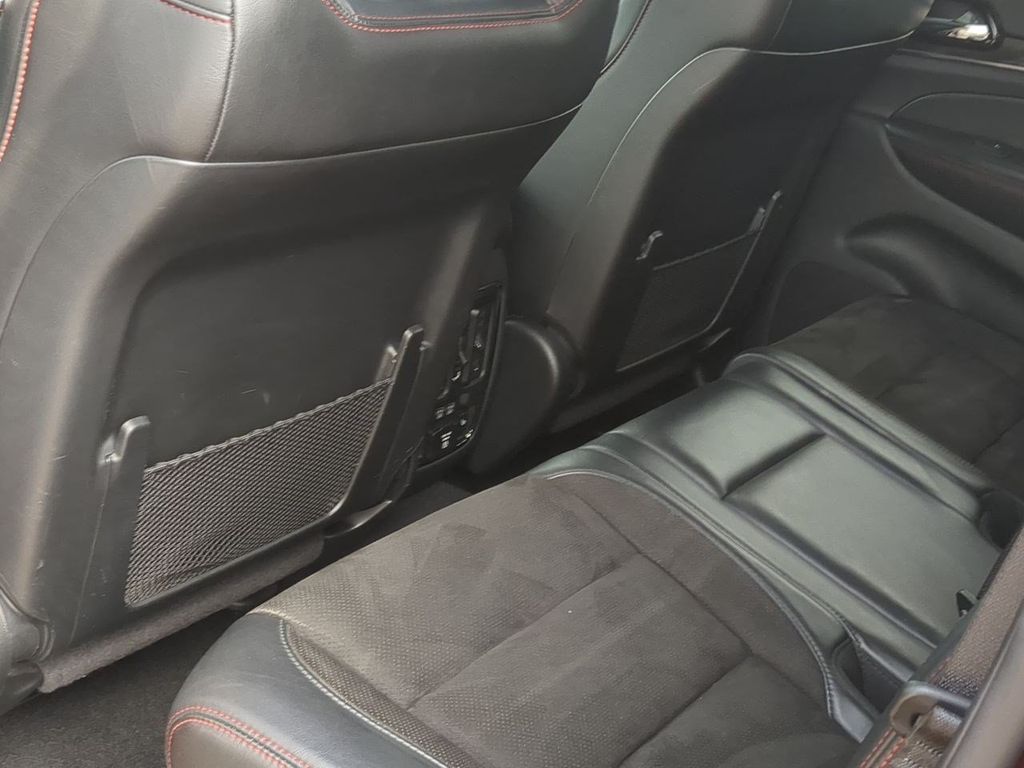Thumbnail: 2020 Jeep Grand Cherokee - 12