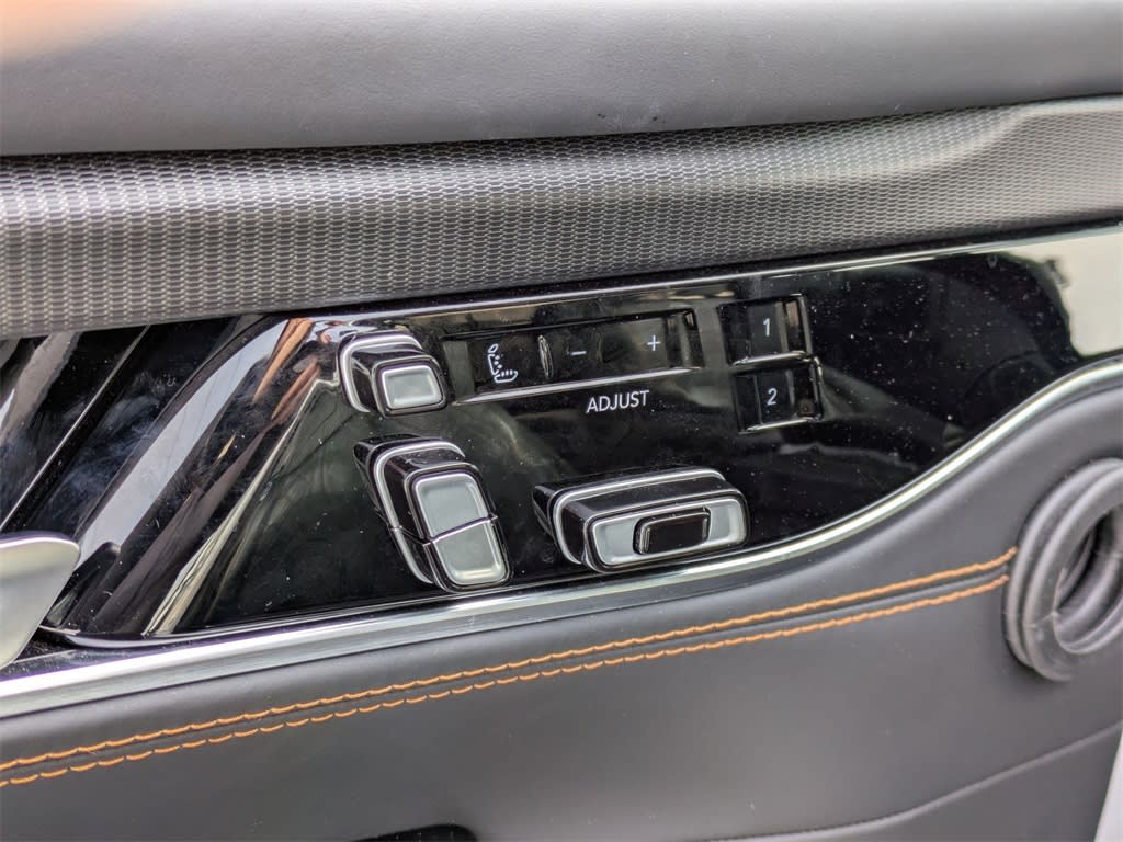 Thumbnail: 2023 Jeep Grand Wagoneer - 23