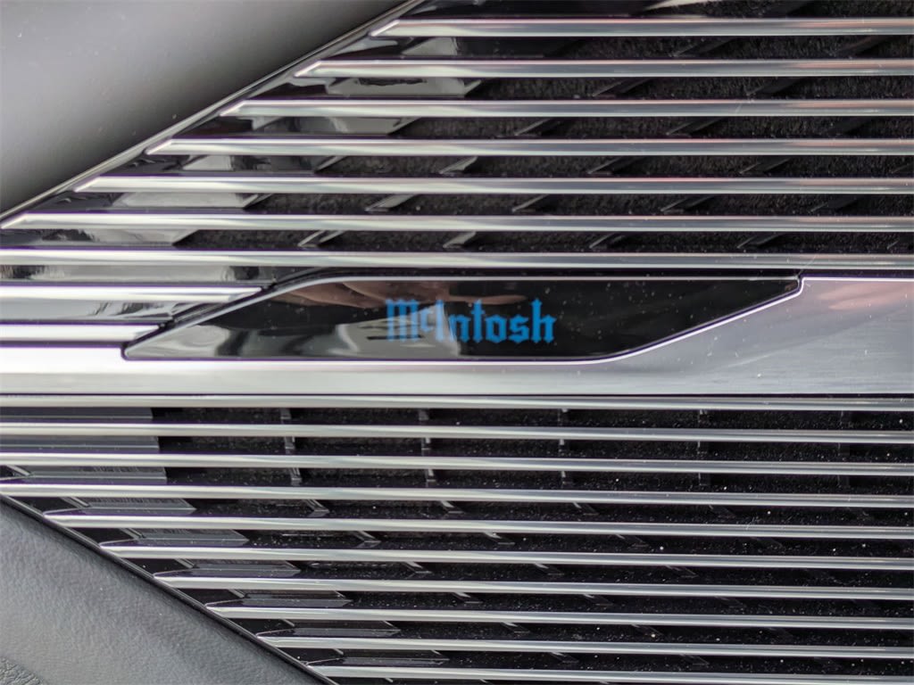 Thumbnail: 2023 Jeep Grand Wagoneer - 32