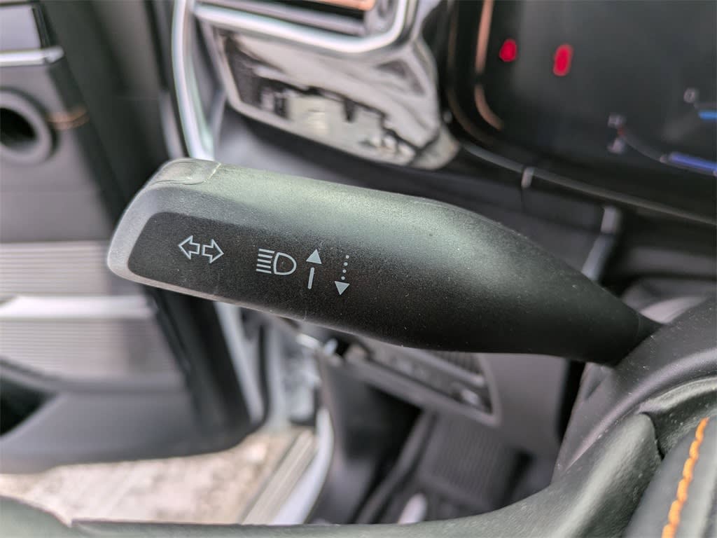 Thumbnail: 2023 Jeep Grand Wagoneer - 30