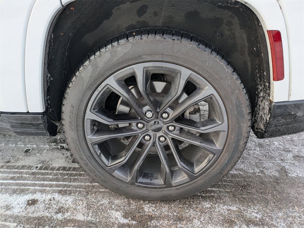 Thumbnail: 2023 Jeep Grand Wagoneer - 8