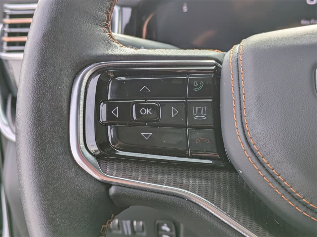 Thumbnail: 2023 Jeep Grand Wagoneer - 27