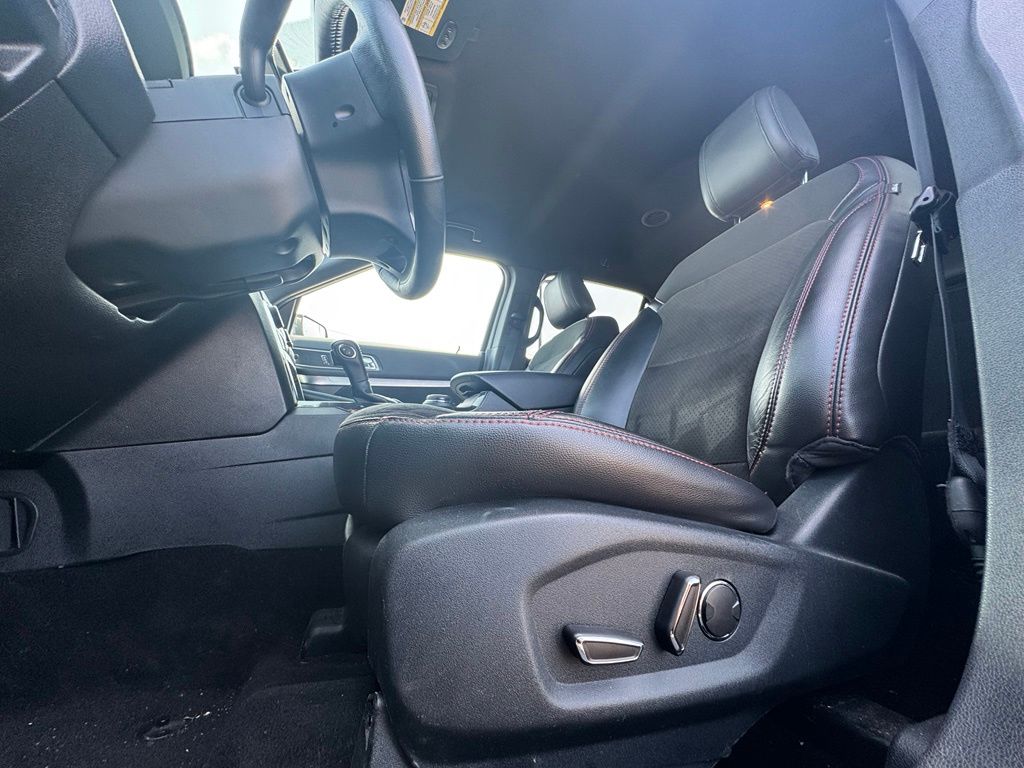 Thumbnail: 2018 Ford Explorer - 20