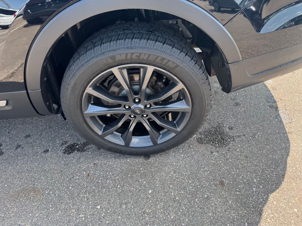 Thumbnail: 2018 Ford Explorer - 16