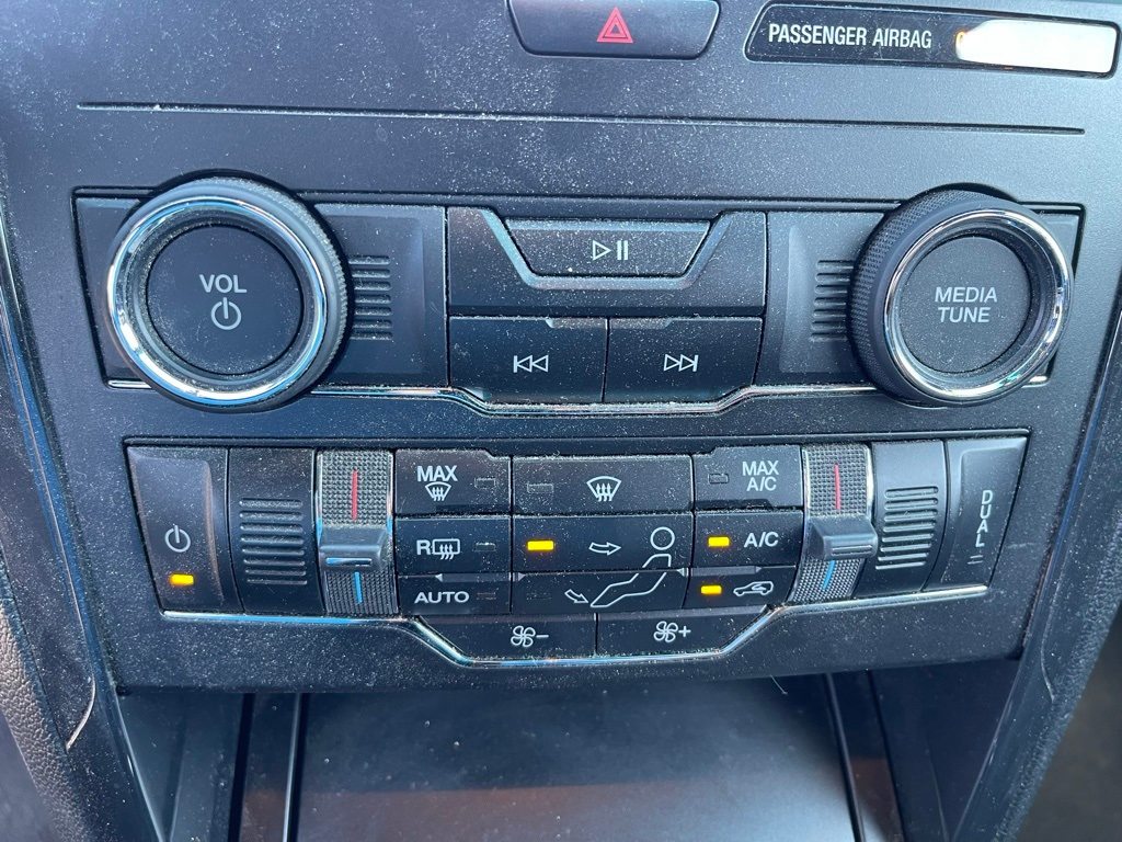 Thumbnail: 2019 Ford Explorer - 27