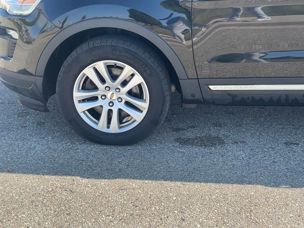 Thumbnail: 2019 Ford Explorer - 32