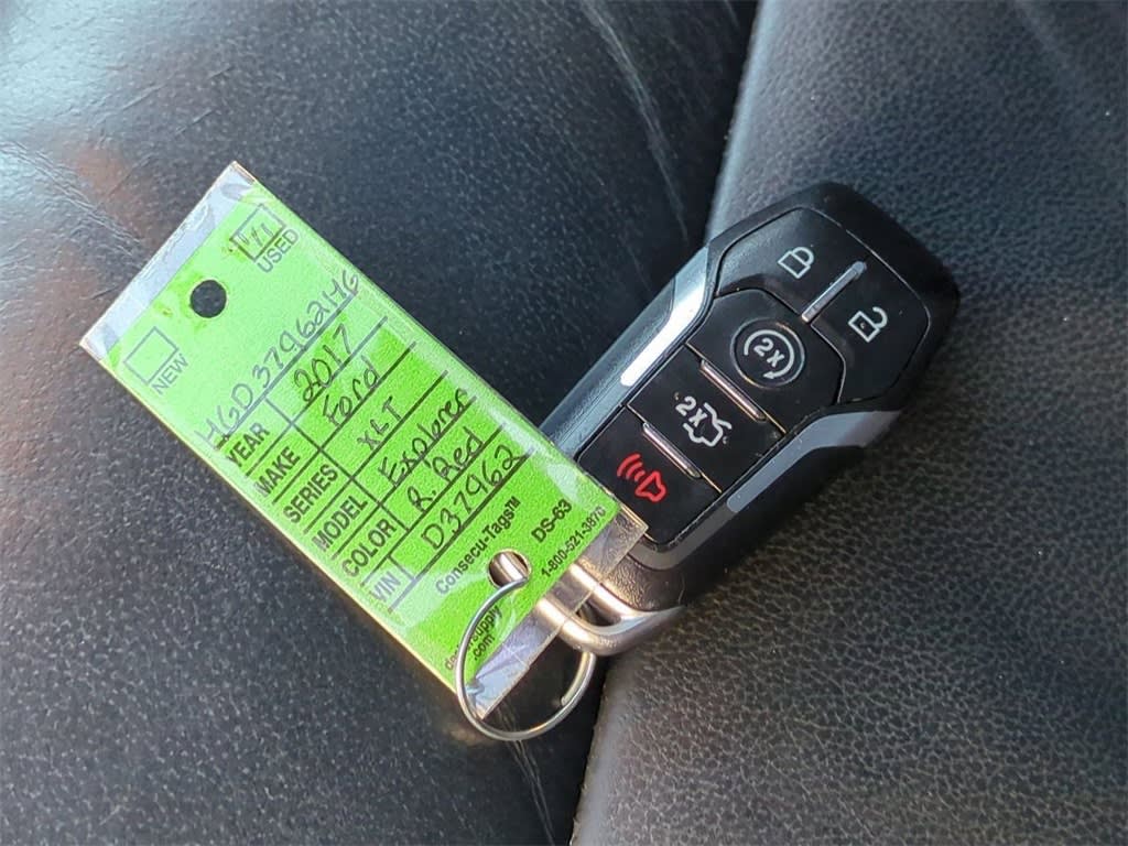 Thumbnail: 2017 Ford Explorer - 18