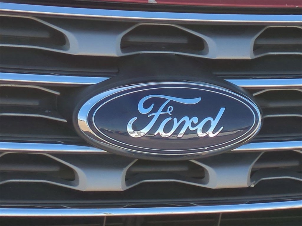 Thumbnail: 2017 Ford Explorer - 7