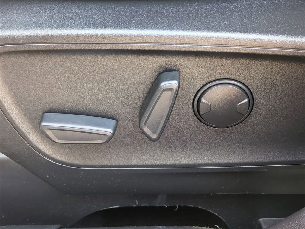 Thumbnail: 2023 Ford Escape - 24