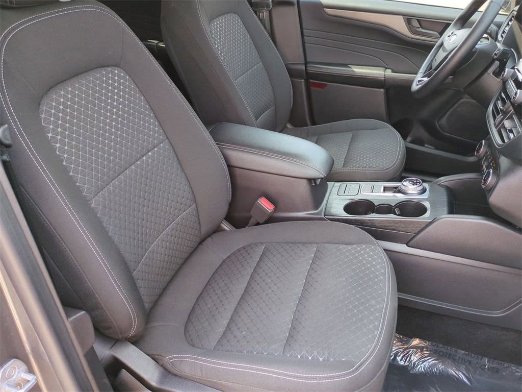 Thumbnail: 2023 Ford Escape - 26