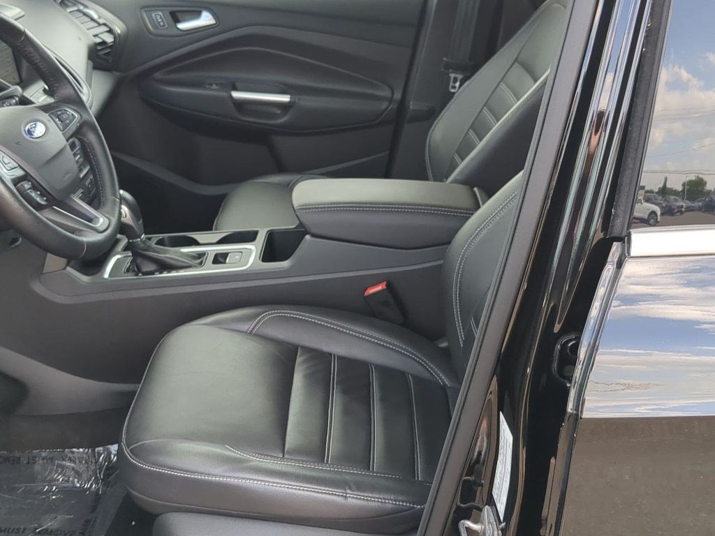 Thumbnail: 2018 Ford Escape - 10