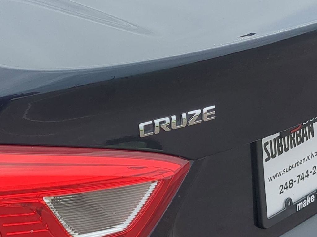 Thumbnail: 2016 Chevrolet Cruze - 23