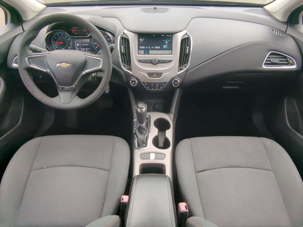 Thumbnail: 2016 Chevrolet Cruze - 8