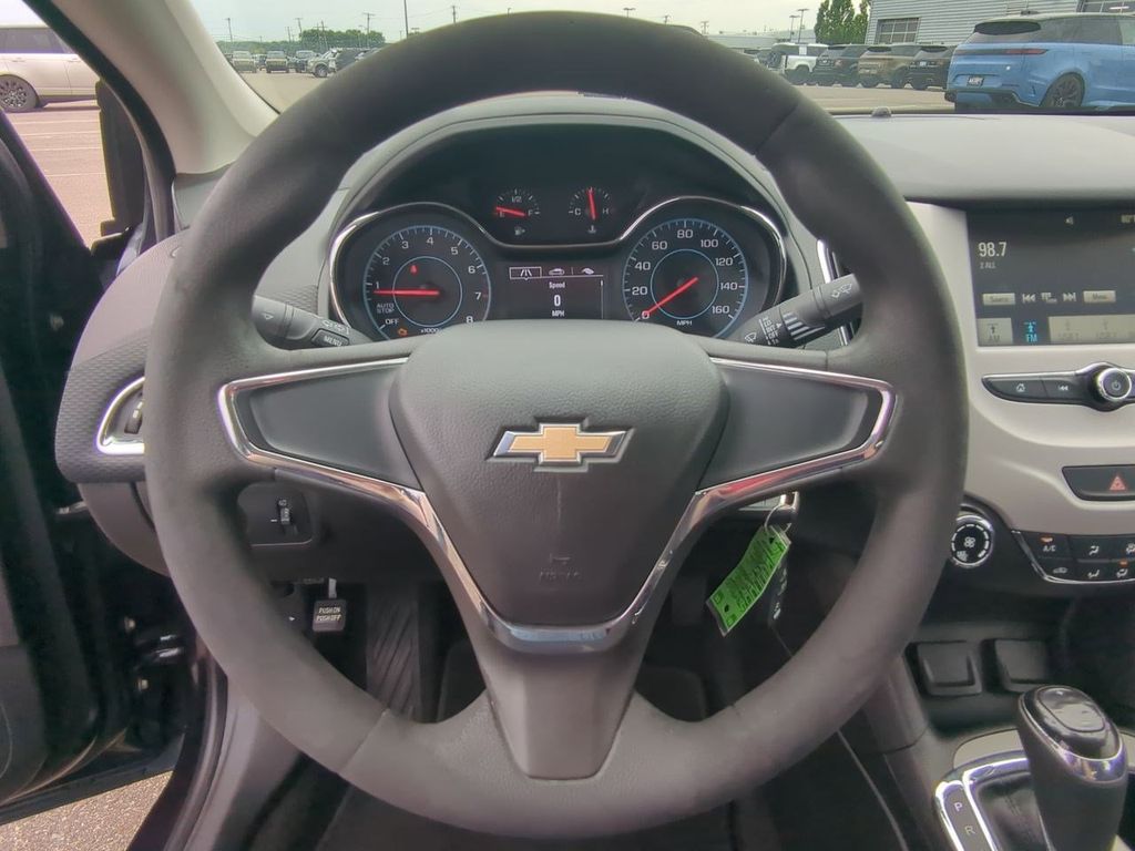 Thumbnail: 2016 Chevrolet Cruze - 12