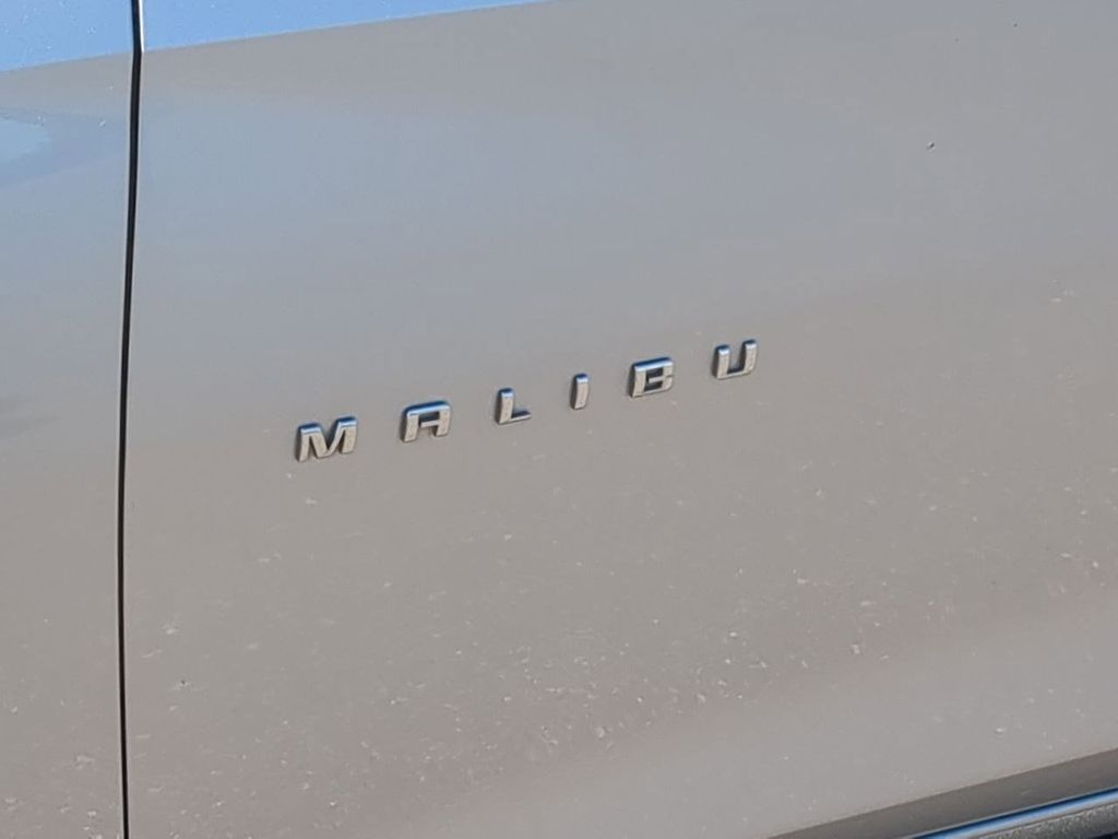 Thumbnail: 2019 Chevrolet Malibu - 24