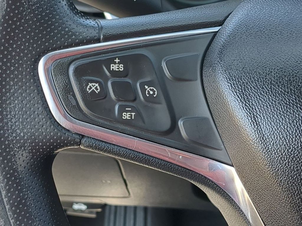Thumbnail: 2019 Chevrolet Malibu - 28