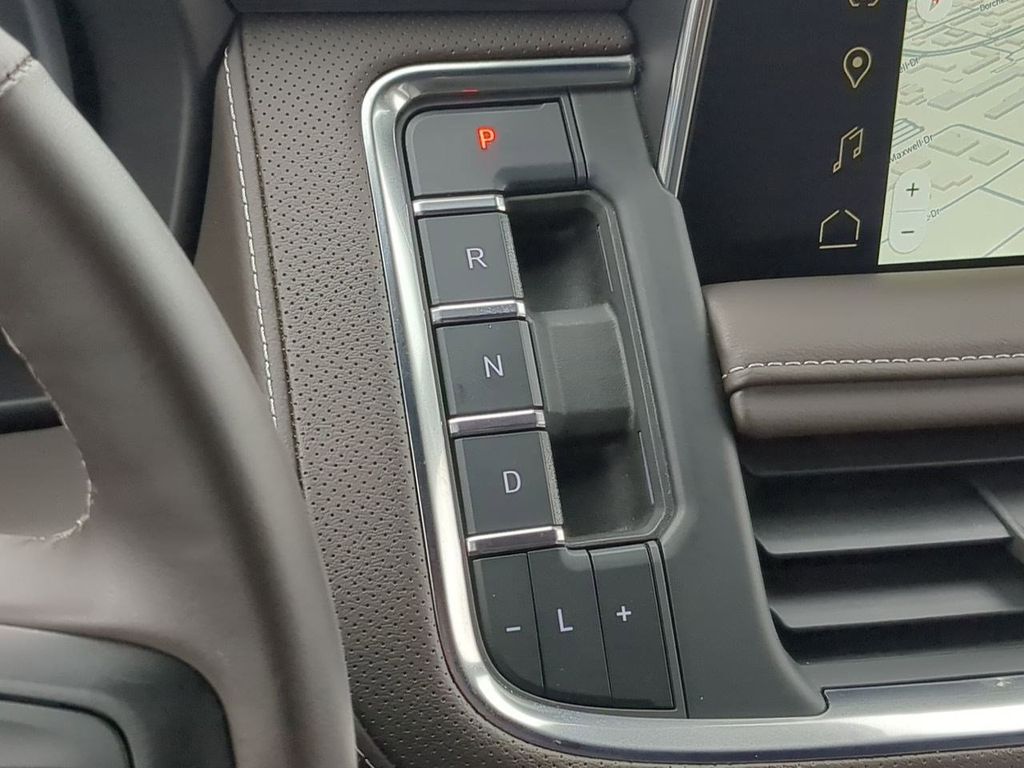 Thumbnail: 2023 GMC Yukon XL - 36