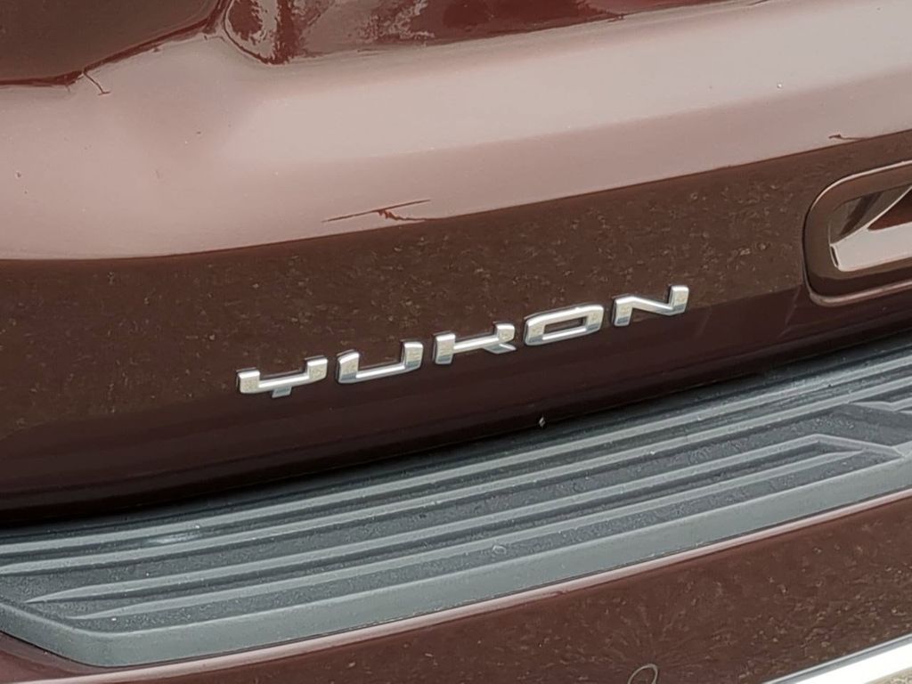 Thumbnail: 2023 GMC Yukon XL - 24