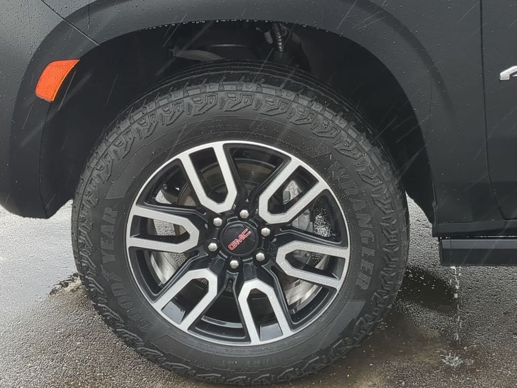 Thumbnail: 2024 GMC Yukon XL - 8