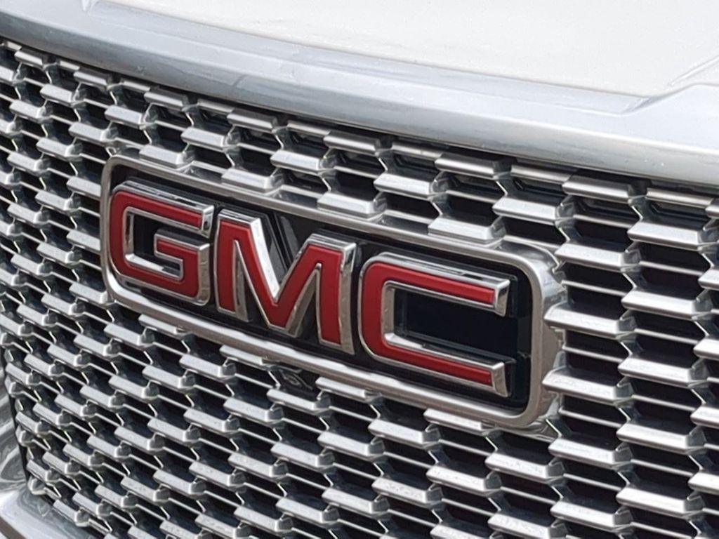 Thumbnail: 2022 GMC Yukon XL - 7