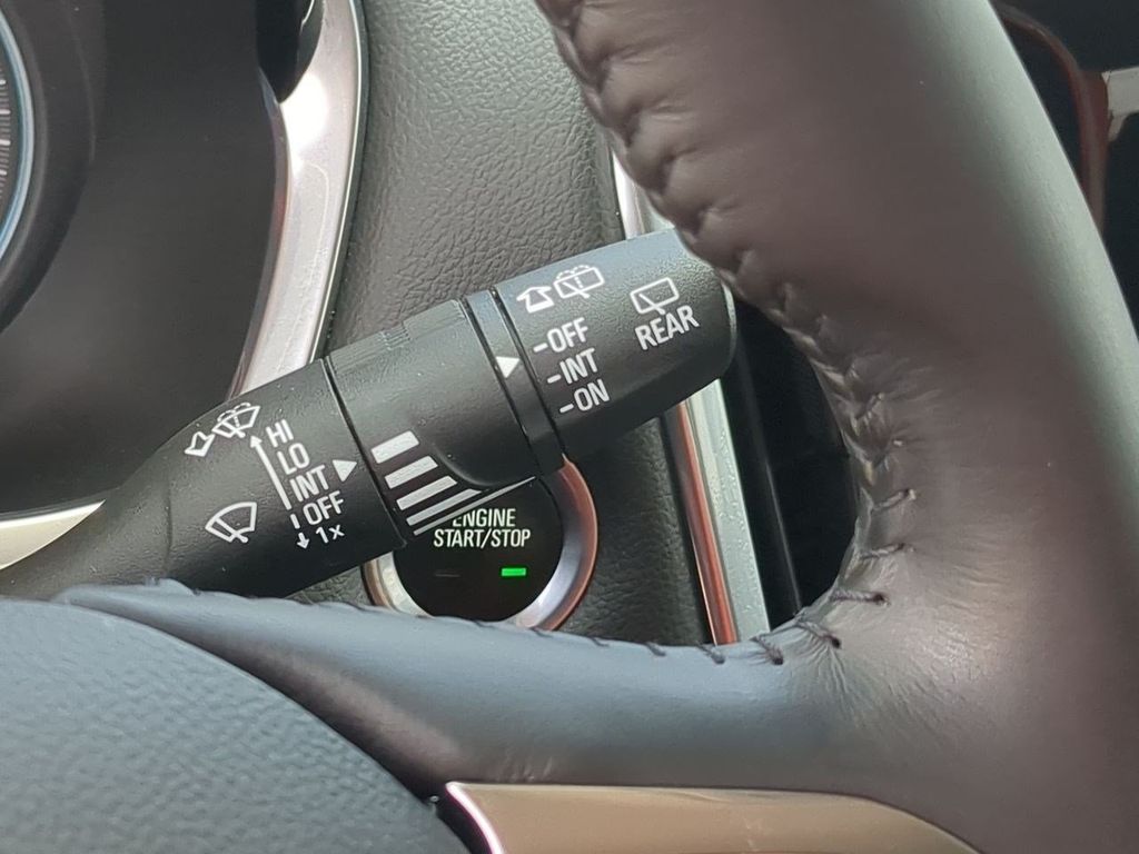 Thumbnail: 2020 Chevrolet Traverse - 17