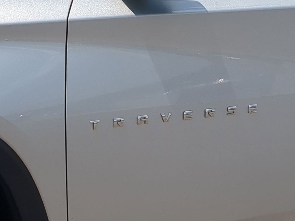 Thumbnail: 2020 Chevrolet Traverse - 23