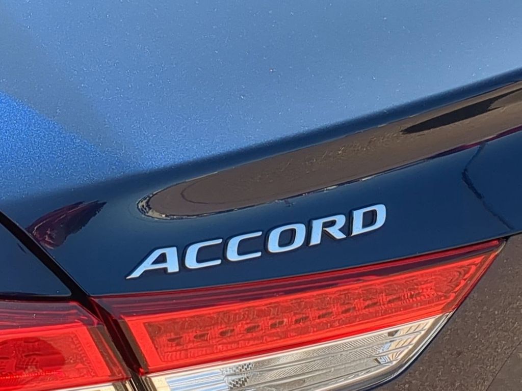 Thumbnail: 2018 Honda Accord - 22