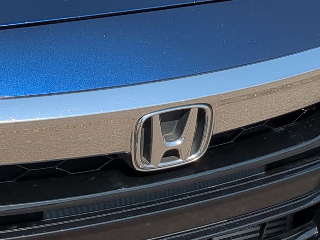 Thumbnail: 2018 Honda Accord - 6
