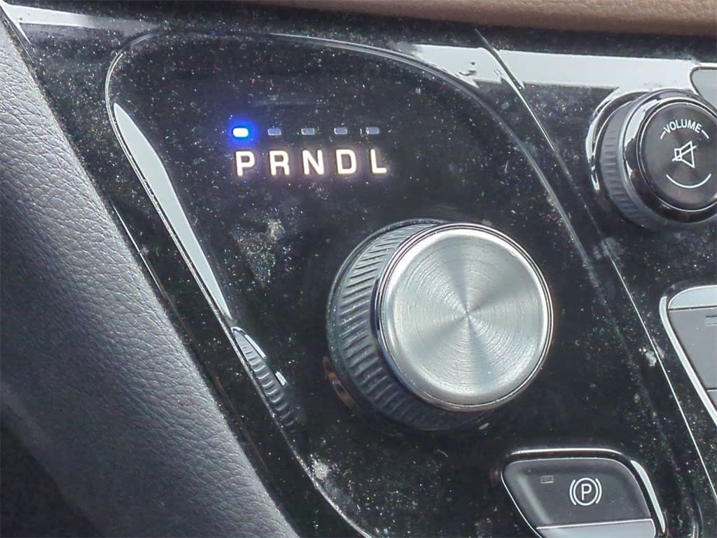 Thumbnail: 2017 Chrysler Pacifica - 15