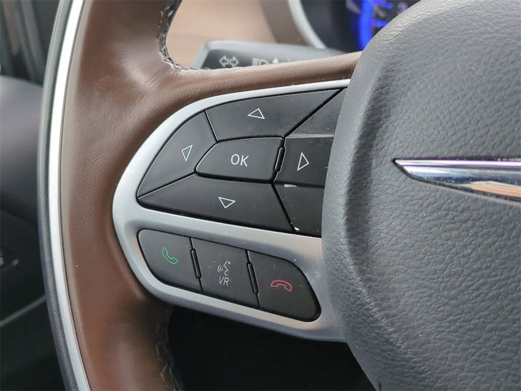 Thumbnail: 2017 Chrysler Pacifica - 29