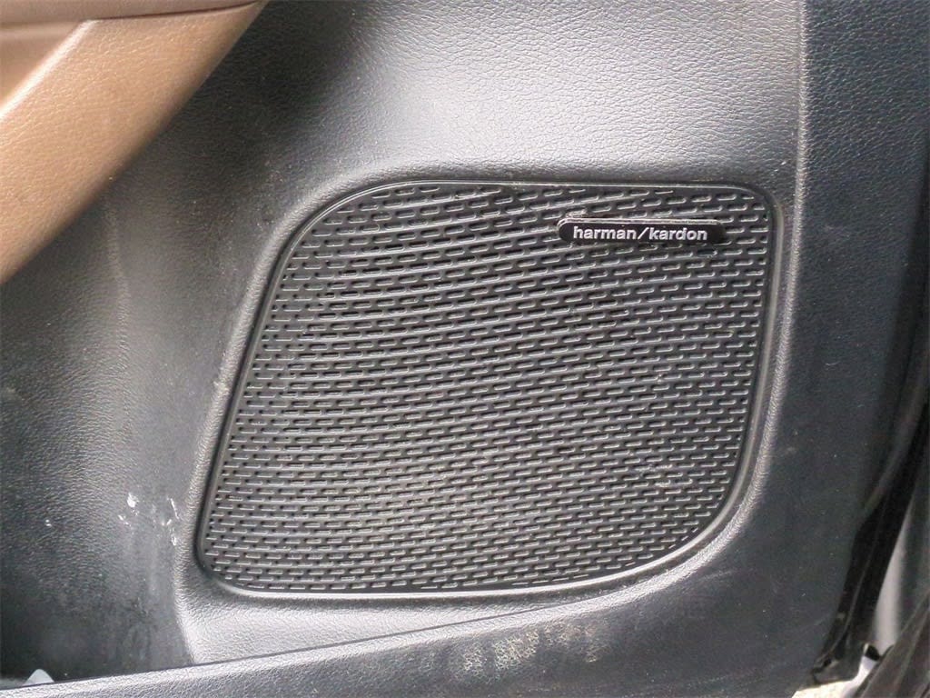 Thumbnail: 2017 Chrysler Pacifica - 34