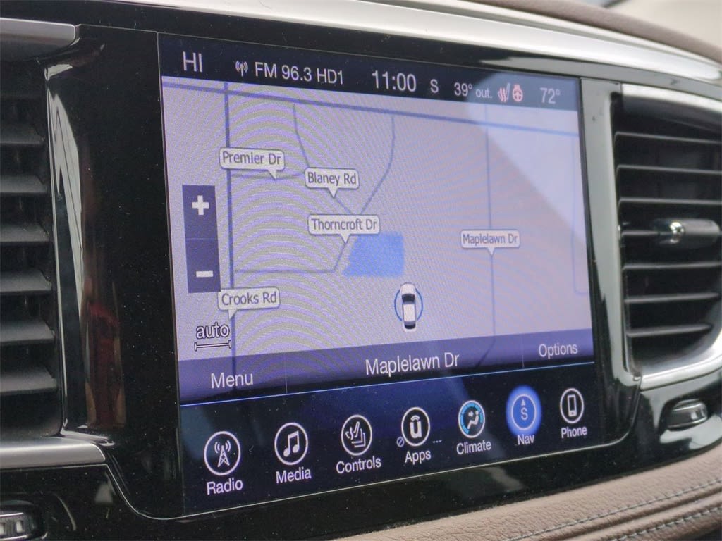 Thumbnail: 2017 Chrysler Pacifica - 32