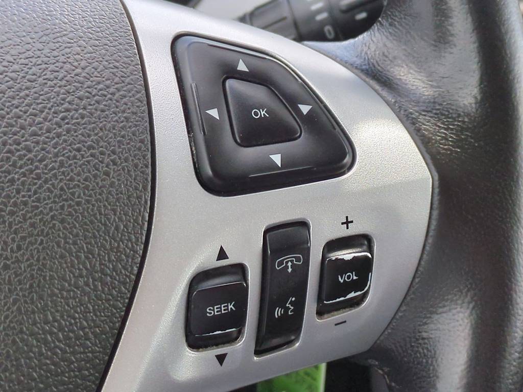 2013 Ford Edge SEL 32