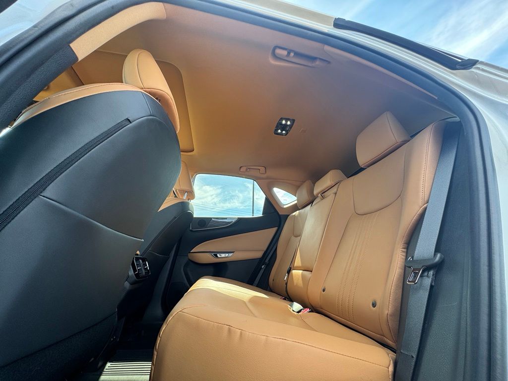 Thumbnail: 2024 Lexus ES - 9