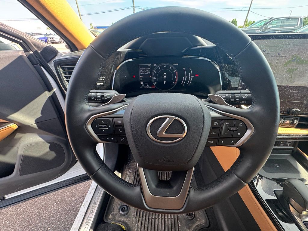 Thumbnail: 2024 Lexus ES - 8