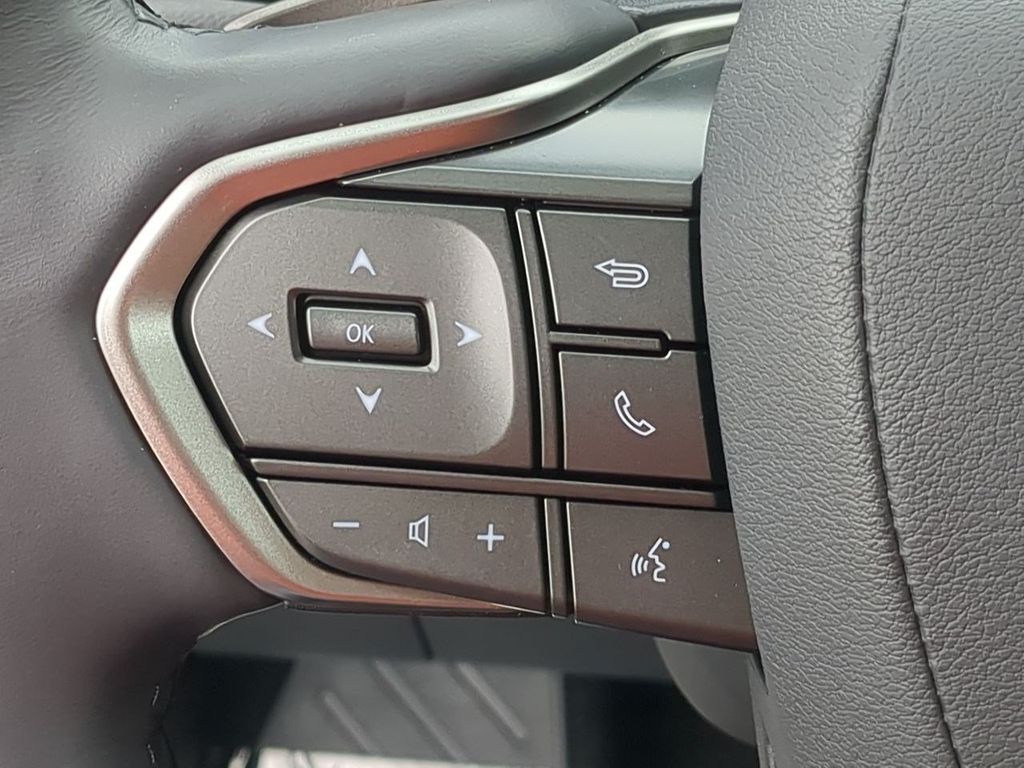 Thumbnail: 2024 Lexus ES - 26