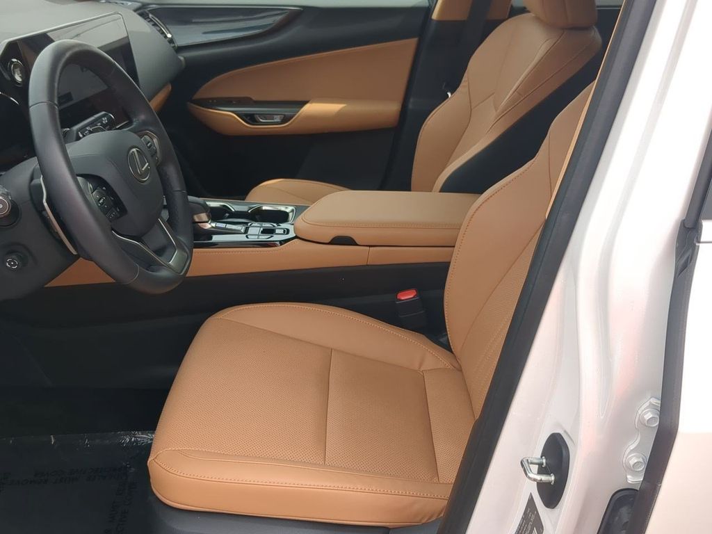 Thumbnail: 2024 Lexus ES - 10