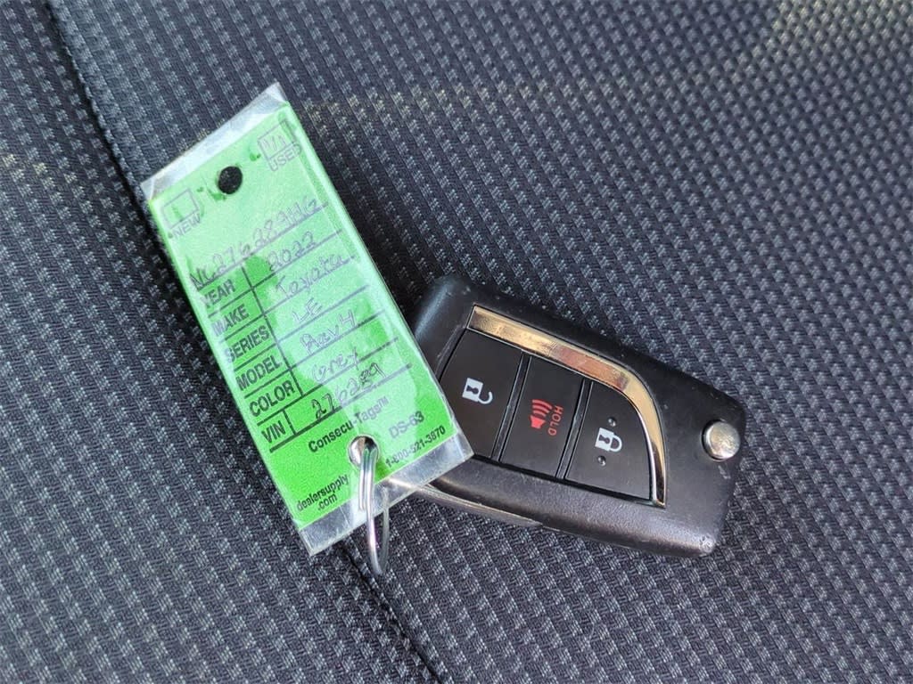 Thumbnail: 2022 Toyota RAV4 - 32