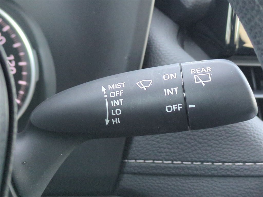 Thumbnail: 2022 Toyota RAV4 - 18