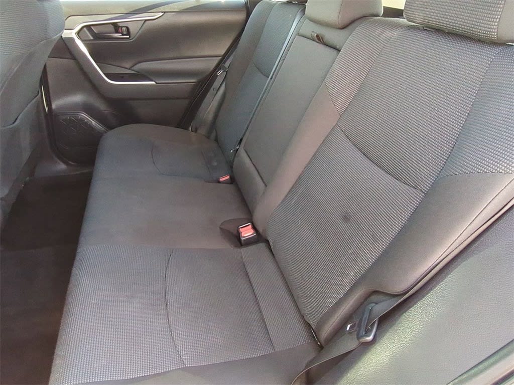 Thumbnail: 2022 Toyota RAV4 - 12