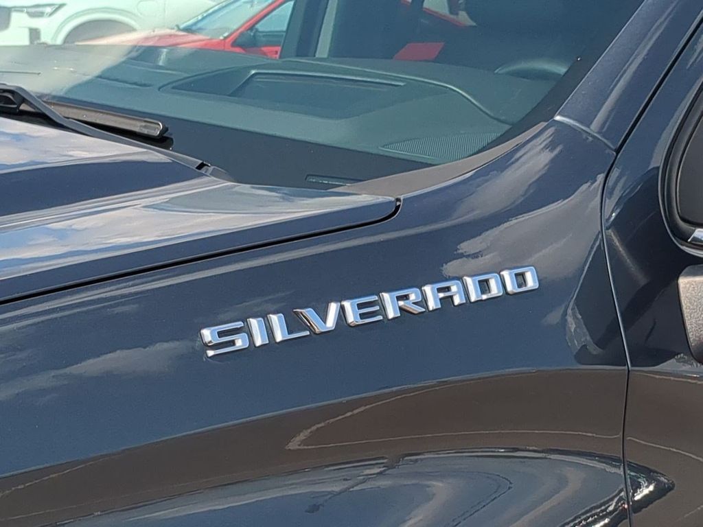 Thumbnail: 2019 Chevrolet Silverado 1500 - 21