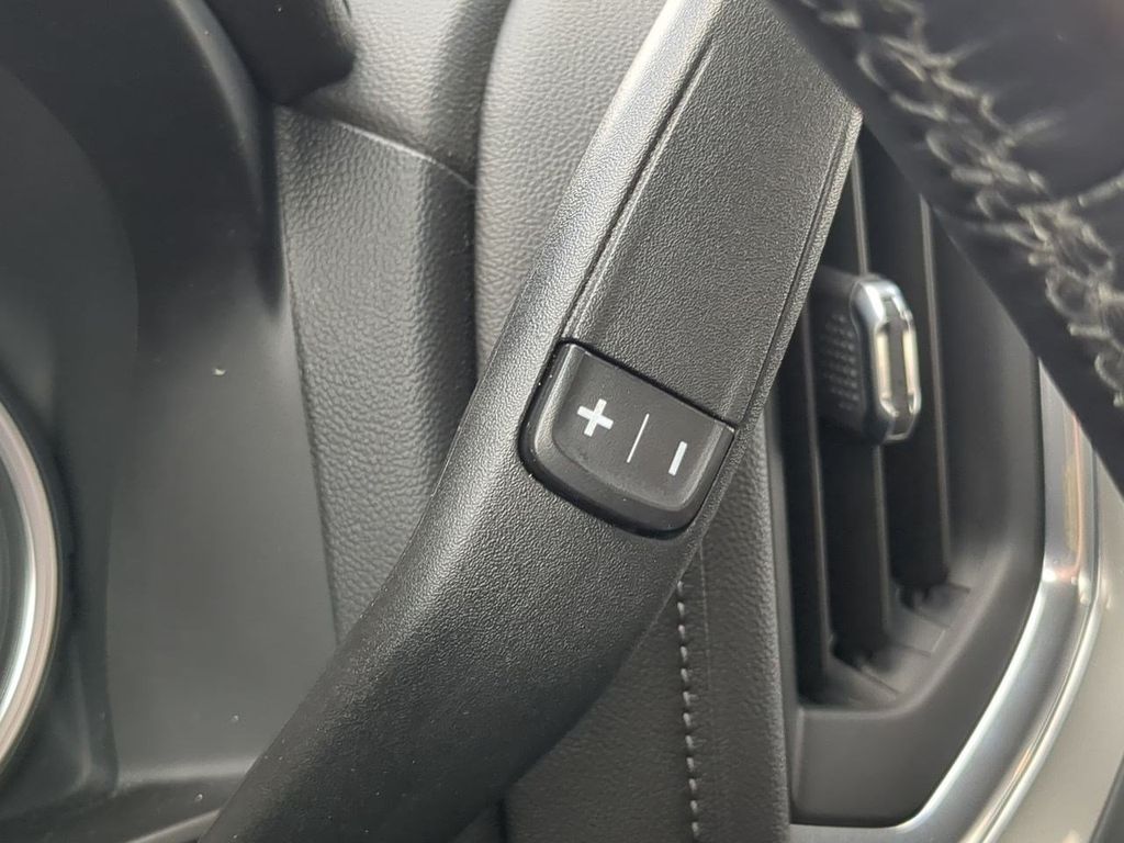 Thumbnail: 2019 Chevrolet Silverado 1500 - 31