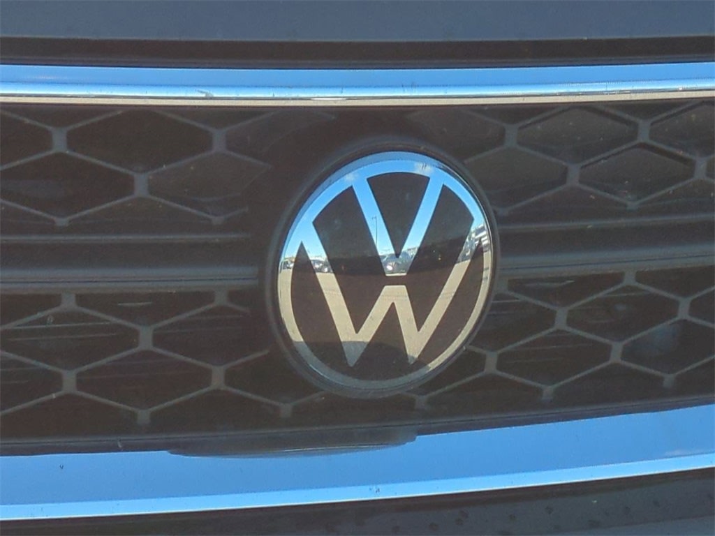 Thumbnail: 2023 Volkswagen Taos - 5