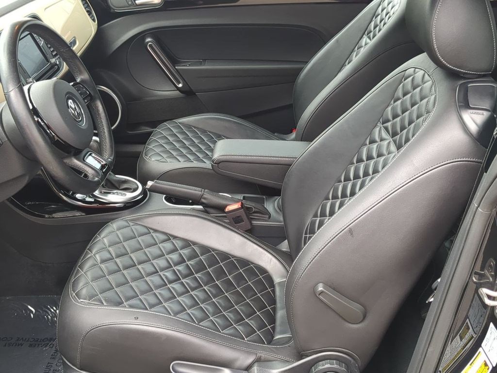 Thumbnail: 2019 Volkswagen Beetle - 9