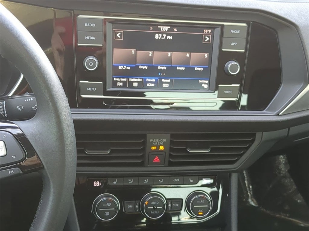 Thumbnail: 2020 Volkswagen Jetta - 14